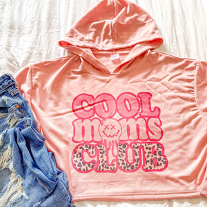 COOL MOMS CLUB CROPPED HOODIE